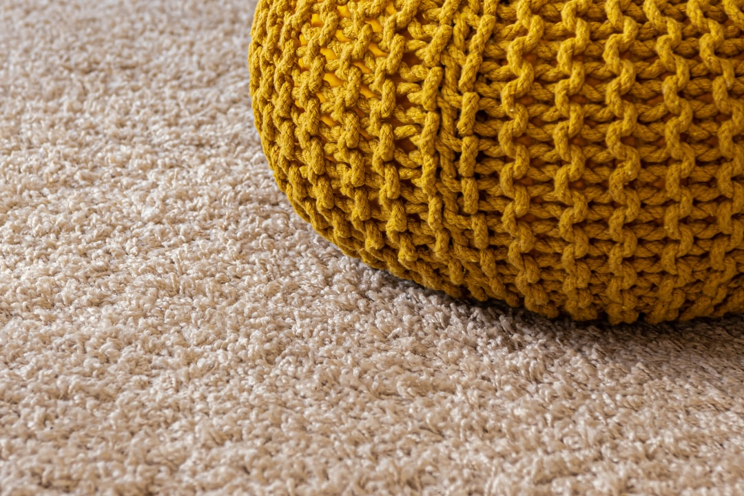 Quel est le moyen le plus simple et le plus rapide de nettoyer un tapis ?